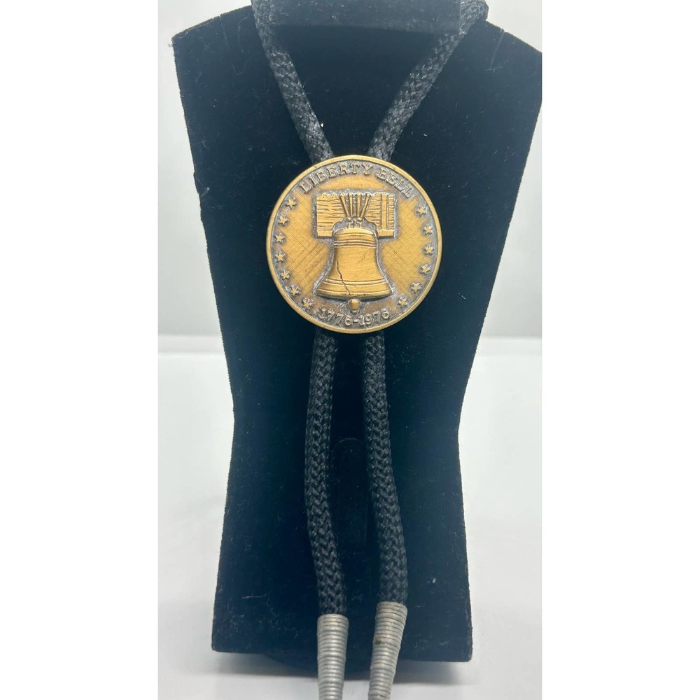 Vintage Liberty Bell 1776-1976 Bicentennial Coin Medallion Bolo Necklace Eagle